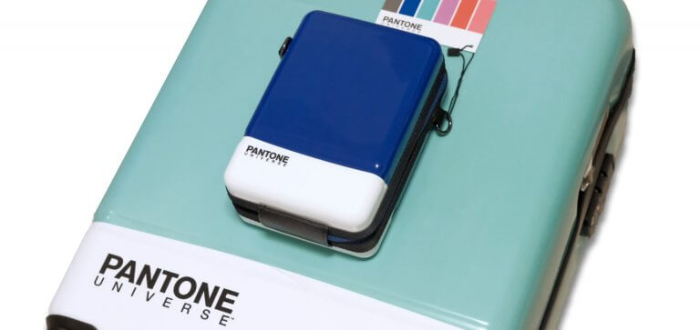Pantone 行李箱
